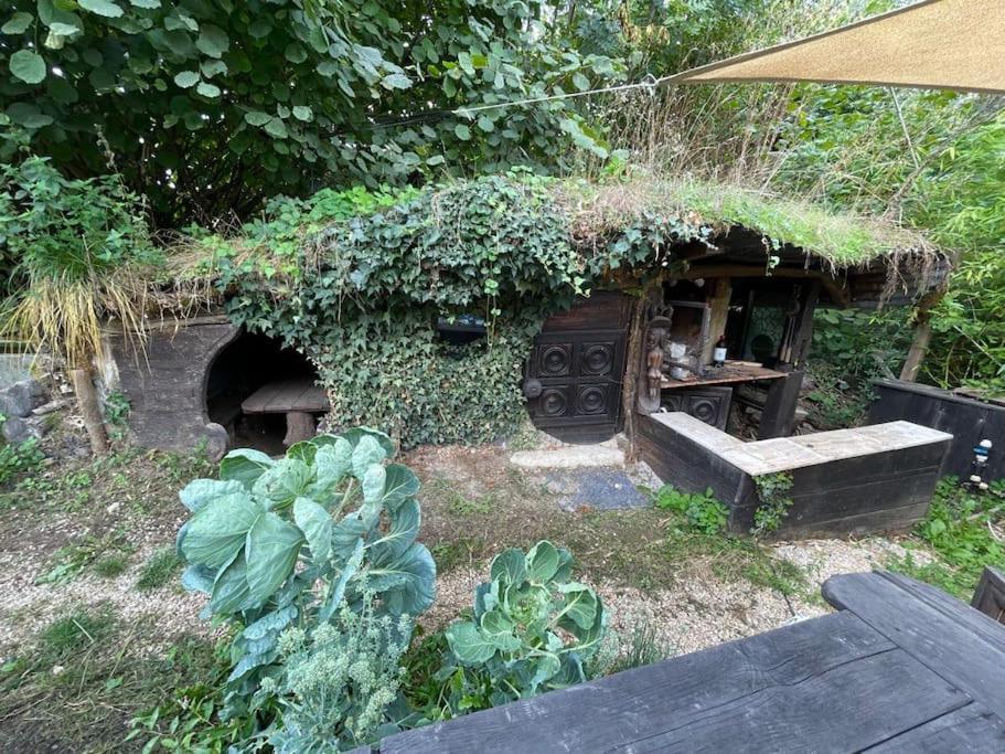 La Tiny House De Chaparon Lägenhet Lathuile Exteriör bild